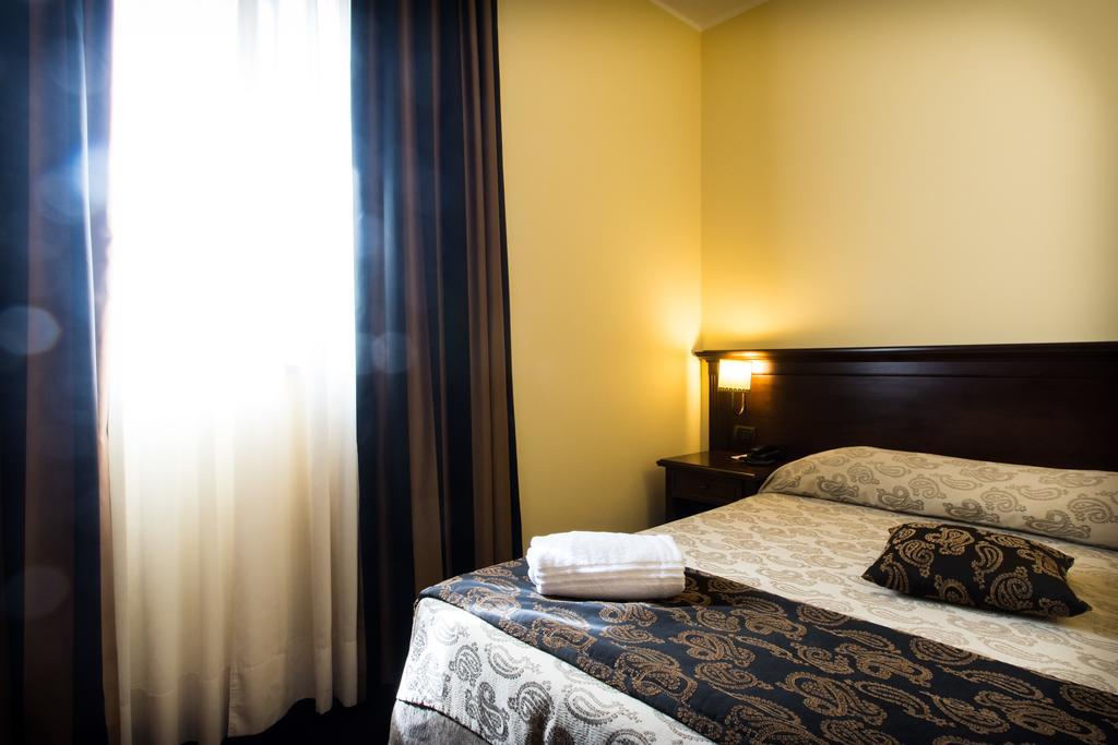 Antica Stazione Hotel เคียรามอนเตกุลฟิ ห้อง รูปภาพ